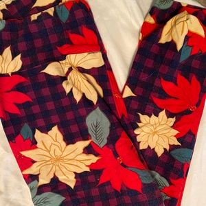 Lularoe Leggings- OS- Christmas pattern poinsettia